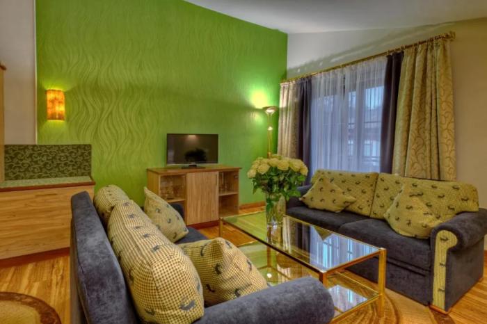 Koenigshof Hotel Resort اوبرستوفن الغرفة الصورة