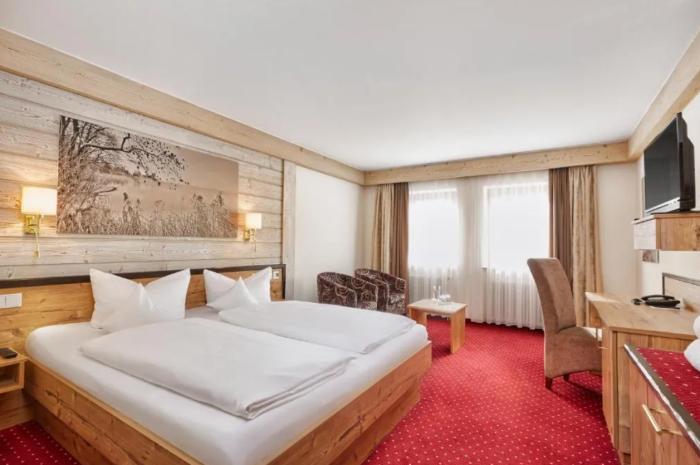 Koenigshof Hotel Resort اوبرستوفن الغرفة الصورة