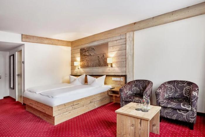 Koenigshof Hotel Resort اوبرستوفن الغرفة الصورة